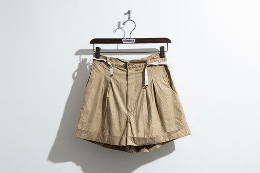 Vintage 1970s Beige Pleated Shorts Size 24