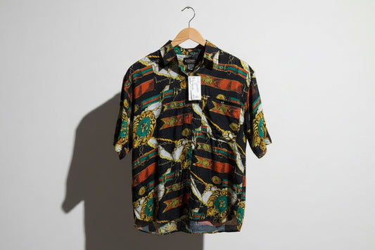 Surprise Vintage Button Down Silk Chains Black/Gold/Red/Green Men’s Size M