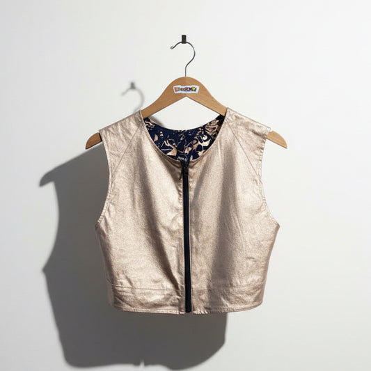 NWT RORA Reversible Vest Ladies Size 4