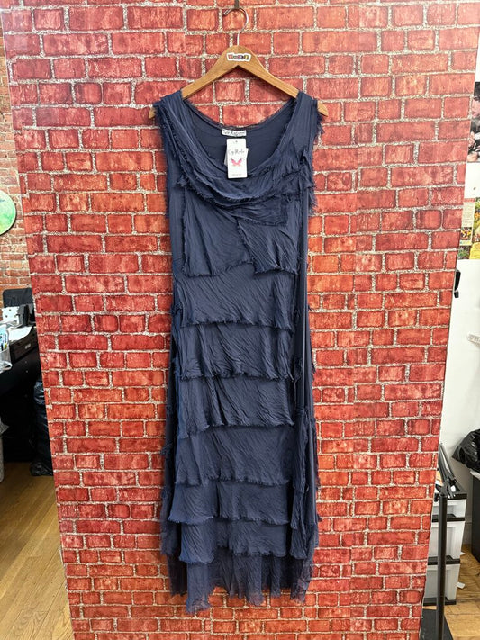 NWT gigi Moda Ruffle DRess Grey Size D5-