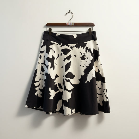 Akris Punto B&W Floral Mini Skirt Ladies Size 6