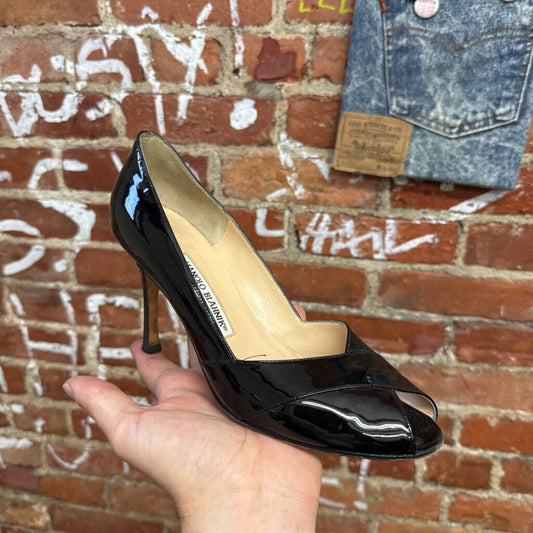 Manolo Blahnik Black Patent Leather Pumps Size 38.5