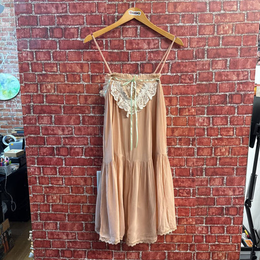 Anthropologie lace sheerlike romper Light Pink/White size XXS