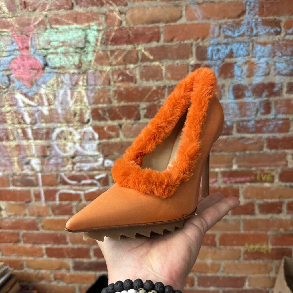 Iceberg Pumps Fur Lined Orange Size 36