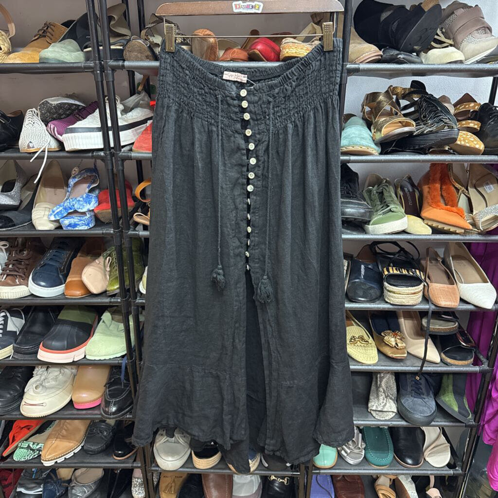 Gigi Moda Skirt Linen MOP Buttons Front Slit Black