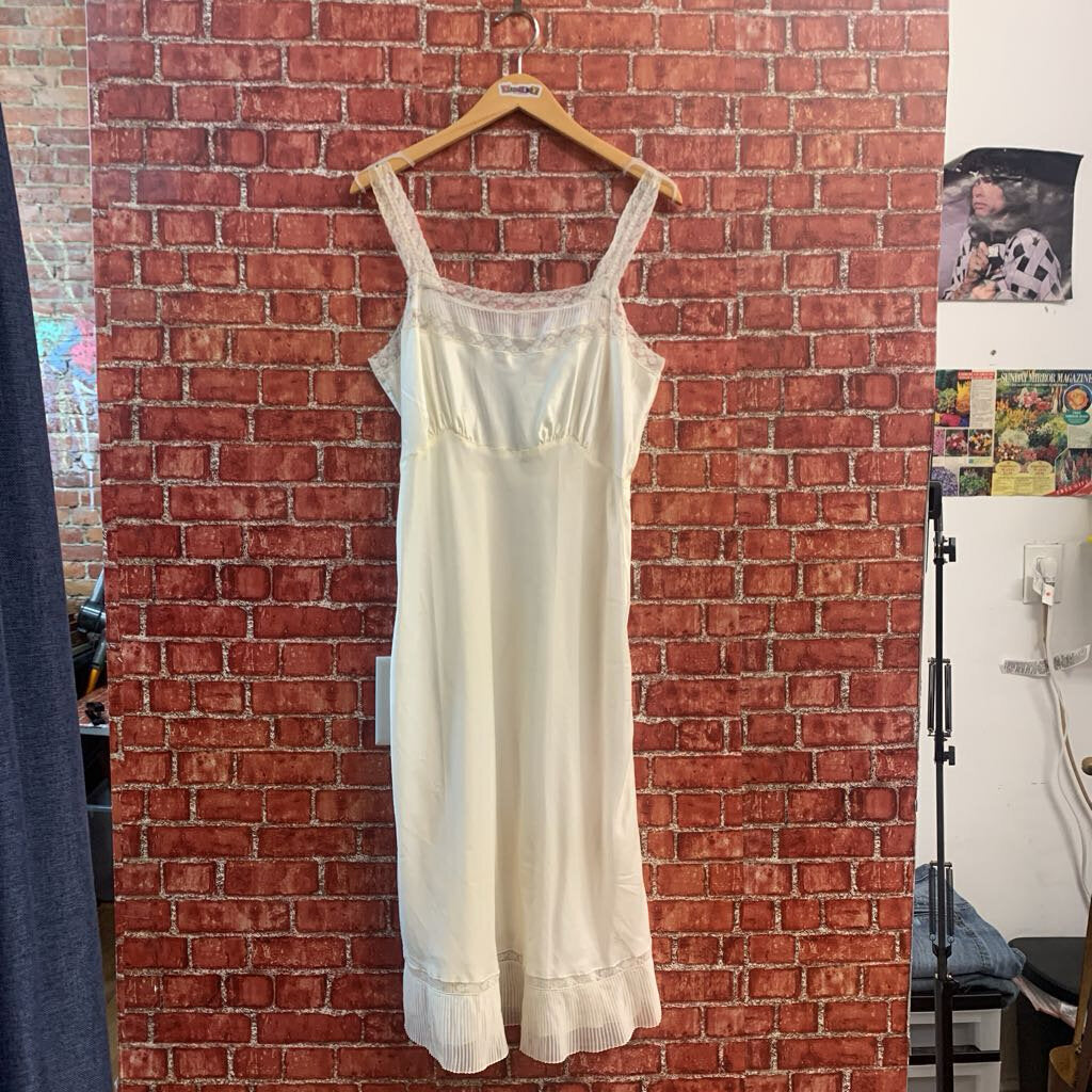 Barbizon Vintage Slip Dress Satin White Size 16