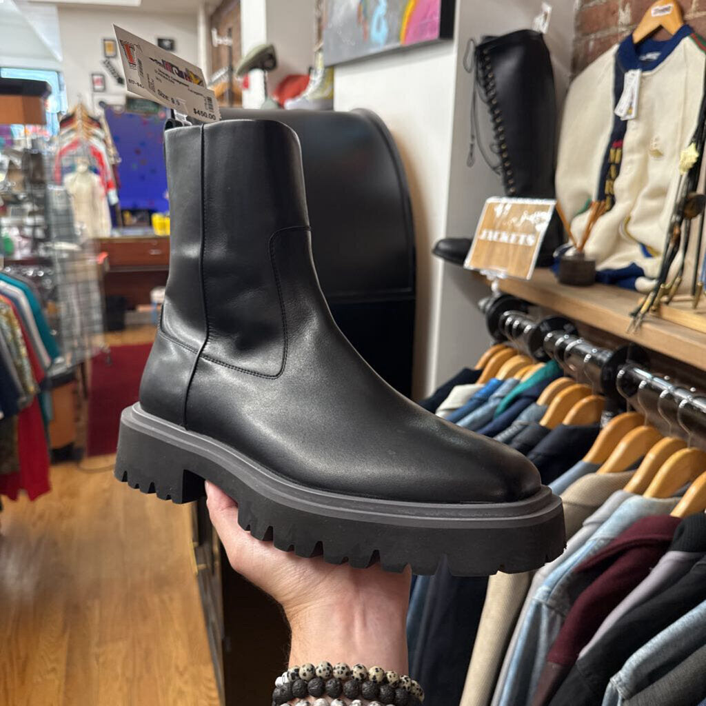 Ferragamo Fulvio Ankle Boot Leather Black Size 9.5 *HAS BOX*