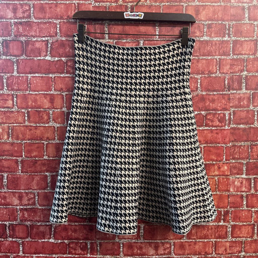 Max Studio Skirt Houndstooth Black/Tan Size M/L