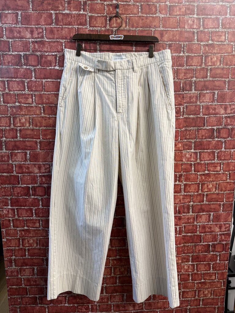 King & Tuckerfield Trousers Pinstripes White/Navy