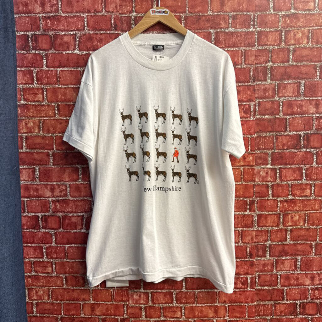 Unbranded Graphic T Deer Orange Man NH White/Multi Size XL