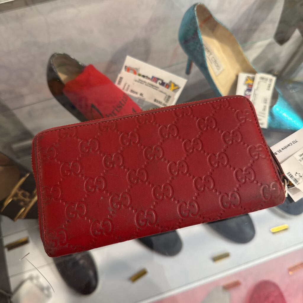 Gucci Monogrammed Wallet Zipper Red