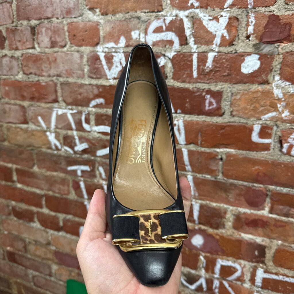 Salvatore Ferragamo Cheetah Pattern Bow Toe Heels Black Leather Size 6.5L