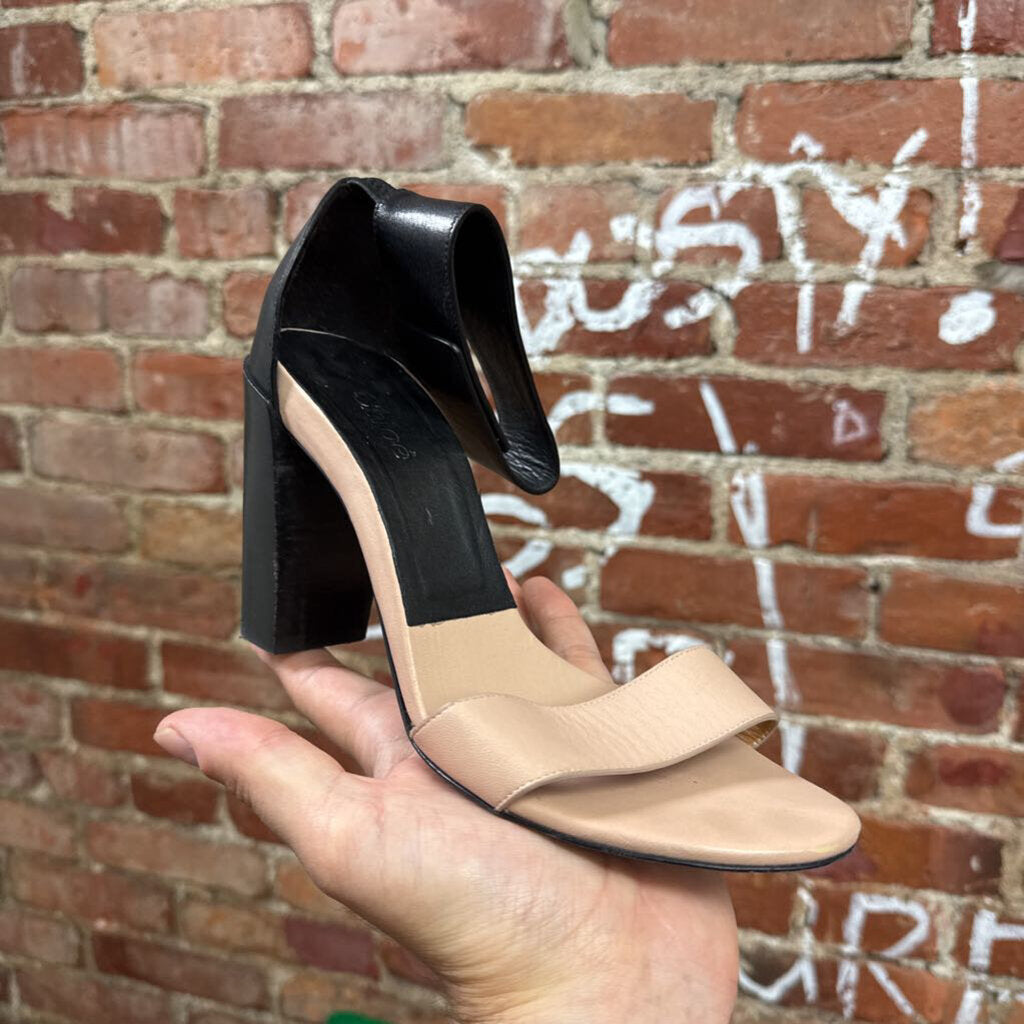 Chloe 2-Tone Pumps Heels Pink and Black Ankle Strap Size 36.5
