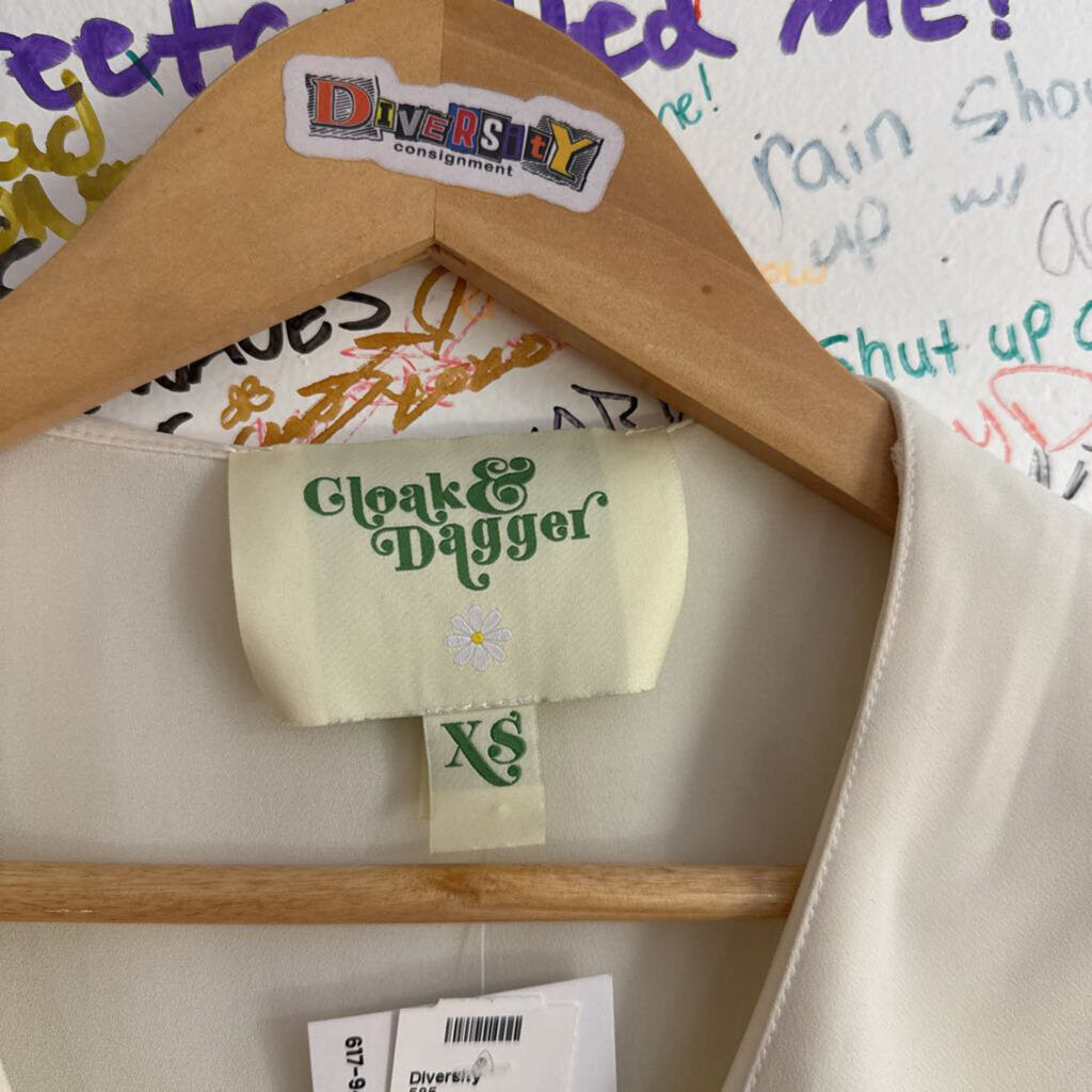Cloak & Dagger Blouse Short Sleeve Flowy Collar White Size XS