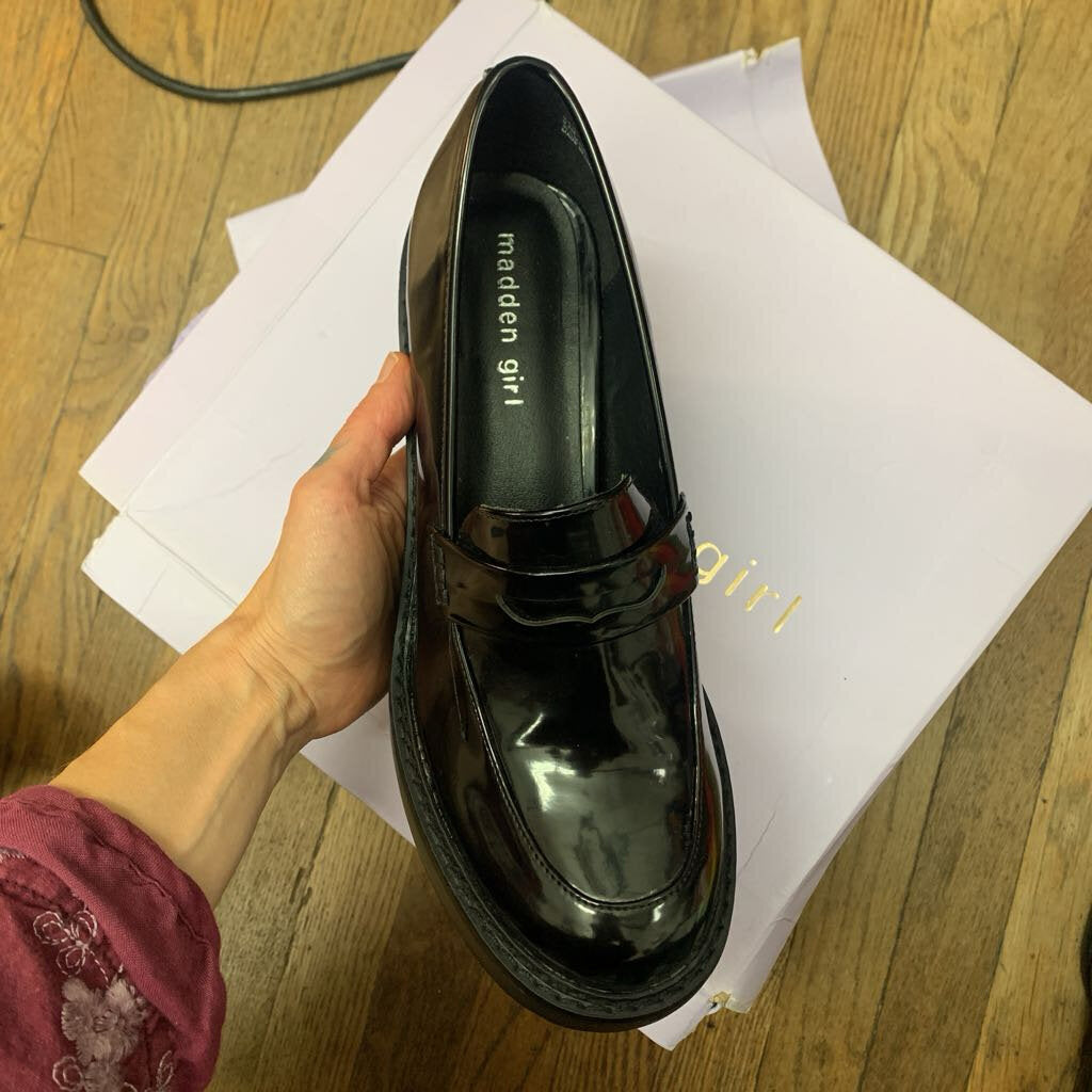 Madden Girl black patent lug-sole loafers size 9.5L alternate view