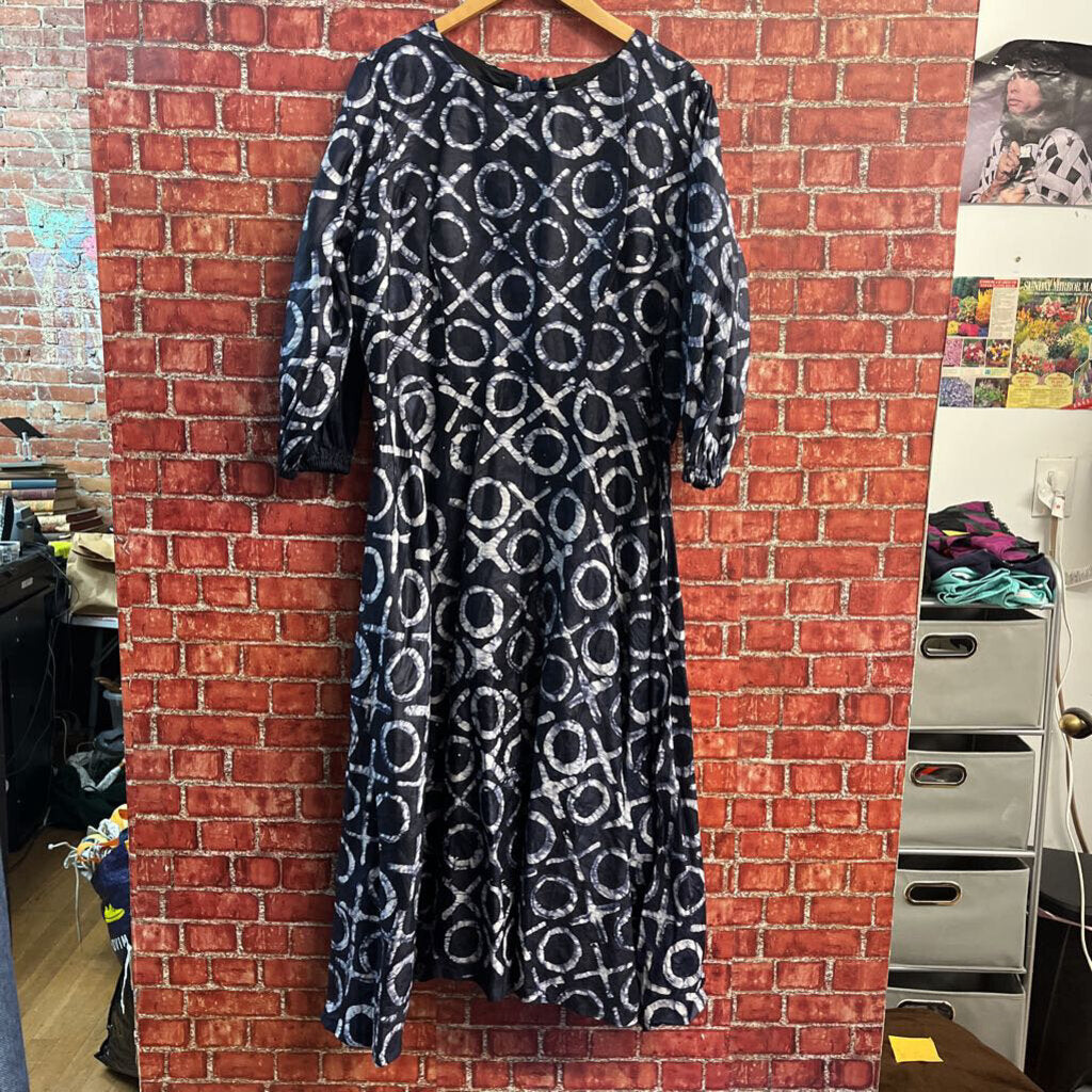 Doncaster Maxi Dress 3/4 Puff Sleeves X's&O's Print Indigo/White Size 16