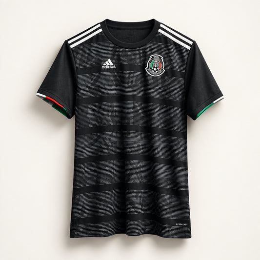 Adidas Soccer jersey Black/White Men’s Size M