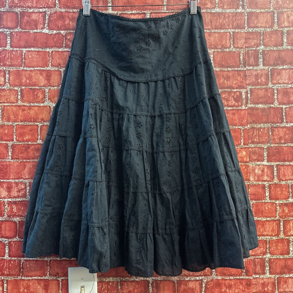 Avenue Montaigne Tiered Eyelet Mdi Skirt Black Ladies Size M