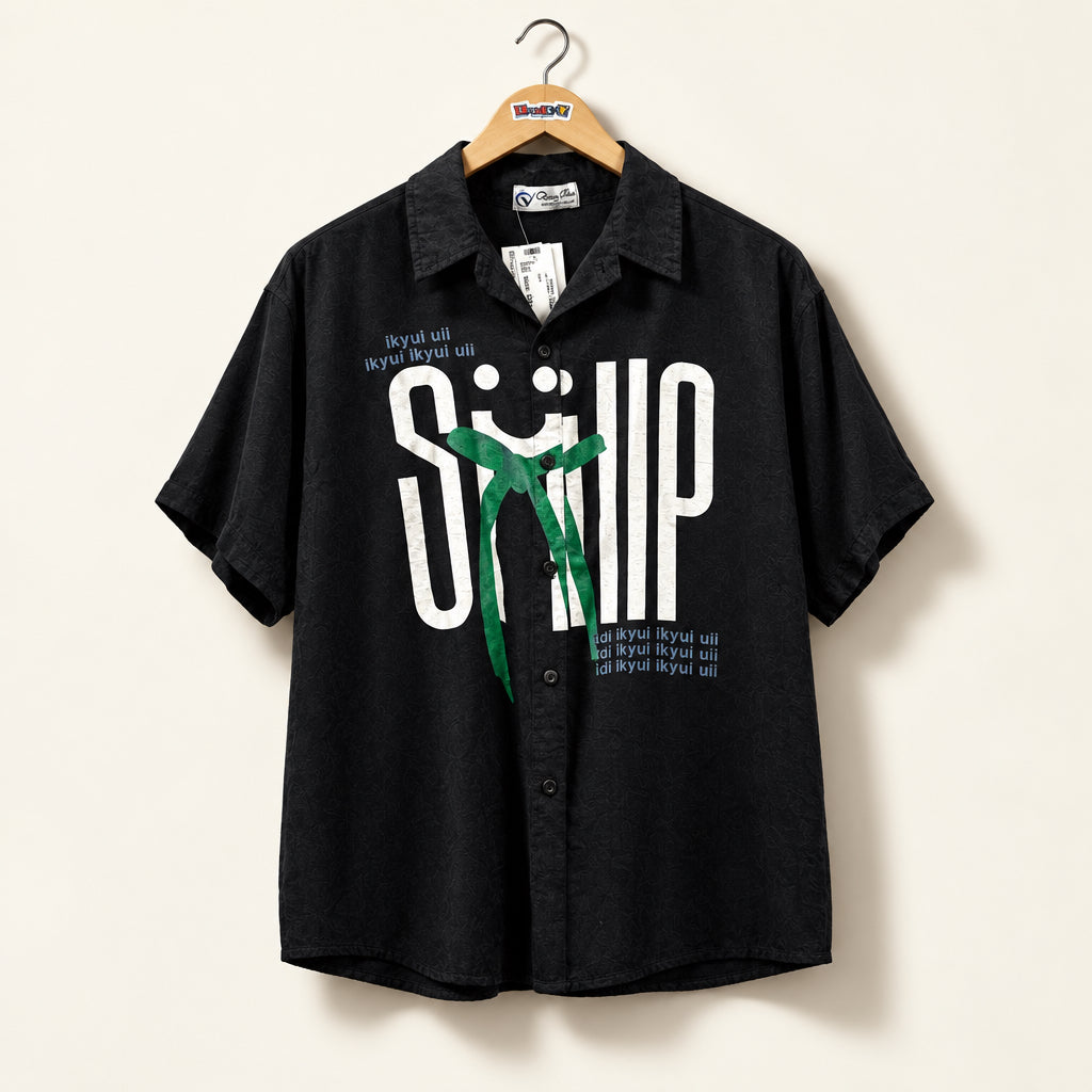 Quang Vinh Short Sleeve Button Up Text Black/White/Green Ladies Size M