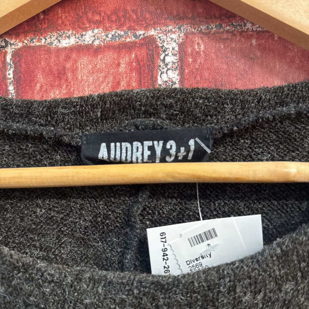 Audrey 3+1 Sweater Oversized Small Sleeves Grey Ladies Size 3XL