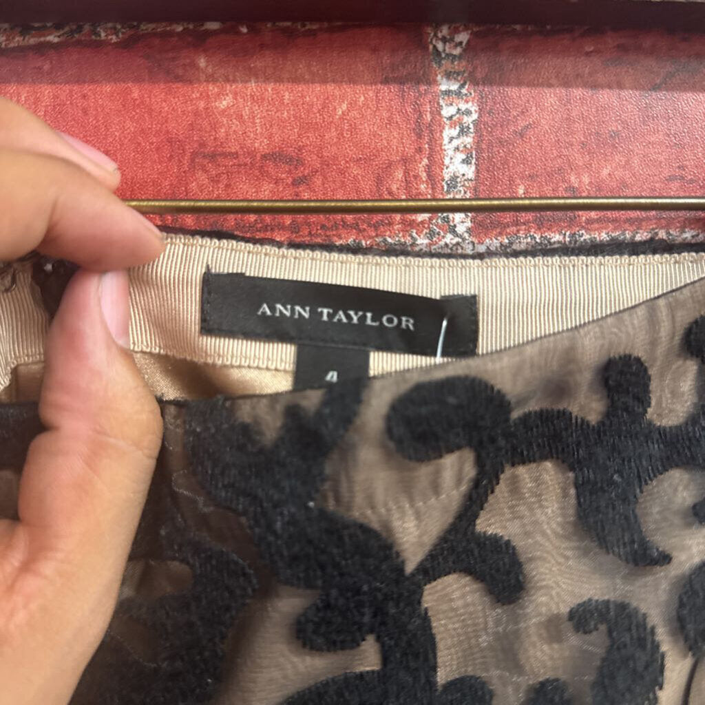 Ann Taylor Flocked Velvet Mesh A-Line Skirt Black/Beige Size 4