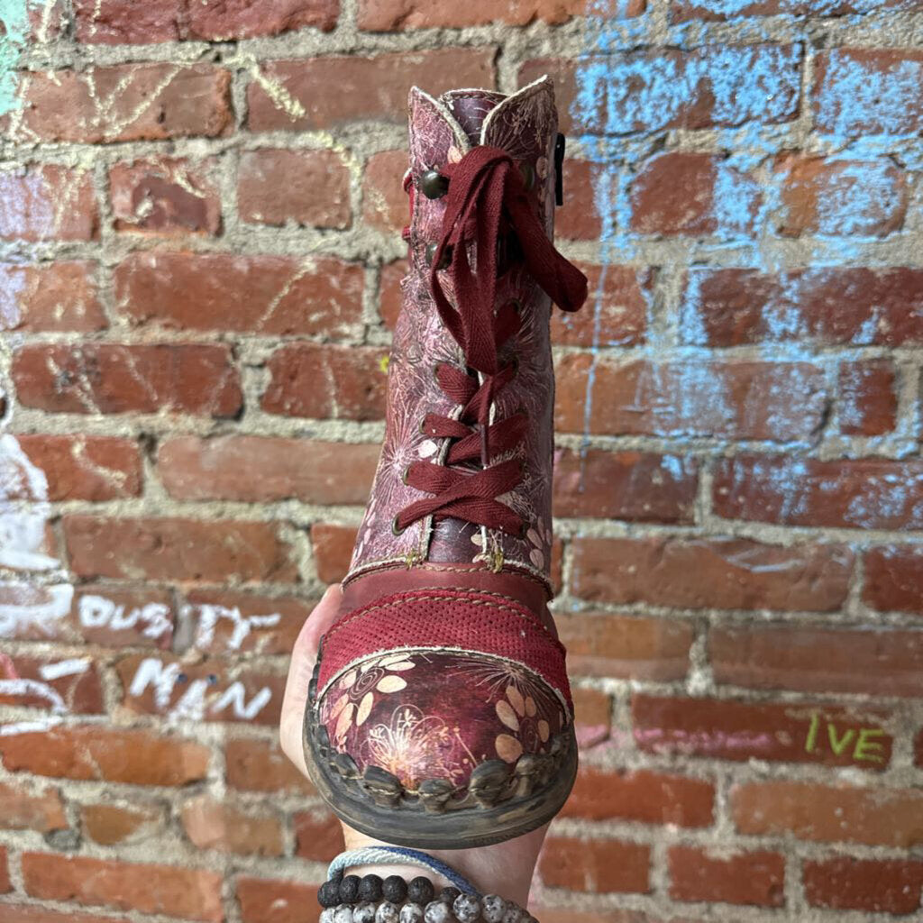 Rovers Vintage Red Abstract Ankle Boots Size 39 (8.5L)