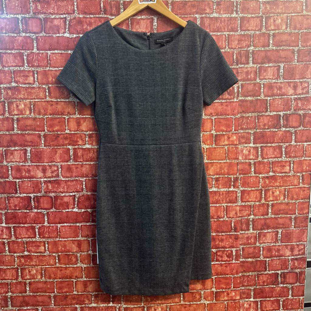 Banana Republic Midi Dress Short Sleeve Plaid/Herringbone Grey Size 2P
