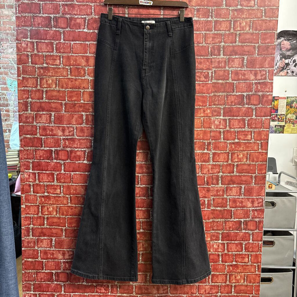 Vibrant Jeans Flare Cut Black Size13