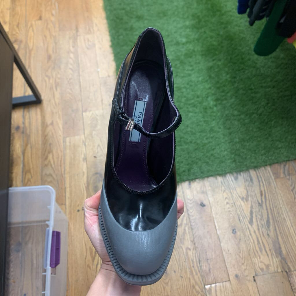 Prada Rubber Dipped Platform Mary Jane Pumps Black/Grey Size 7L *WITH BOX*