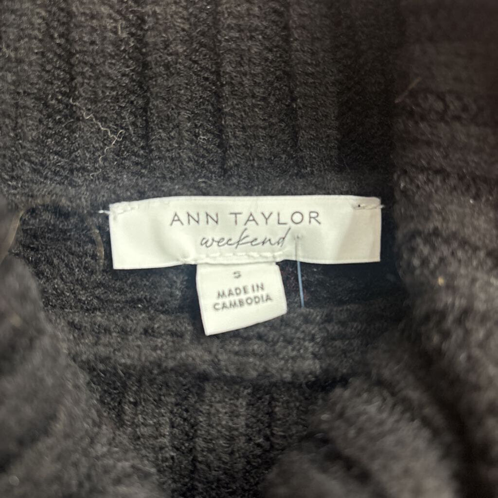 Ann Taylor Weekend Chunky Cable Knit Turtleneck Sweater Black Ladies Size S