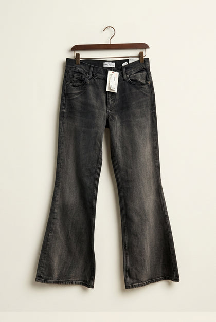 NWT Zara Black Relaxed Fit Jeans Ladies Size 4