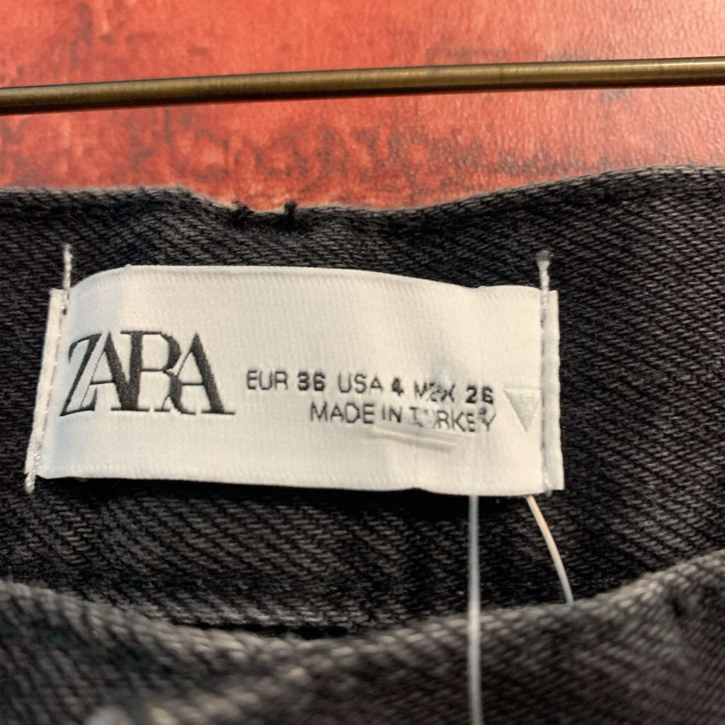 NWT Zara Black Relaxed Fit Jeans Ladies Size 4