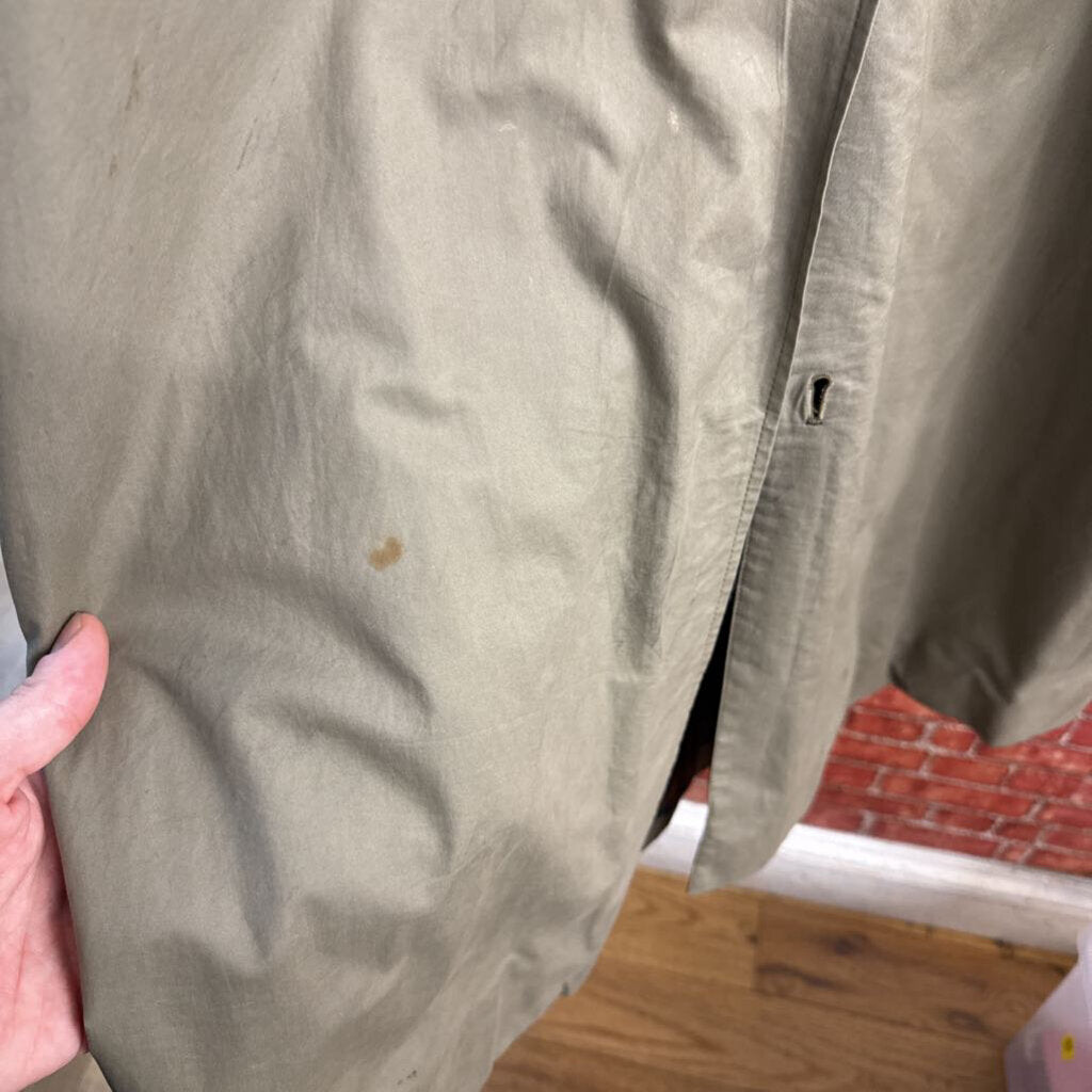 Burberrys London Double-Breasted Trench Coat Green